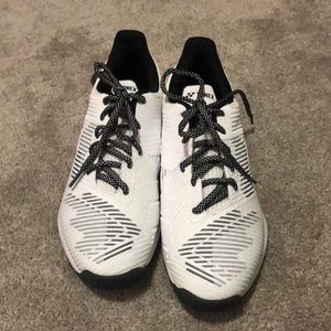 Yonex Unisex Tennis Sneaker size 9.5